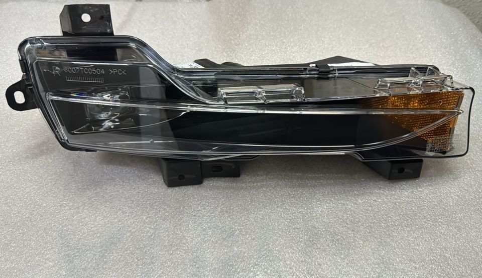 FARO DE NIEBLA DELANTERA DERECHA TESLA MODEL 3 2017-2020 6002 TC0504