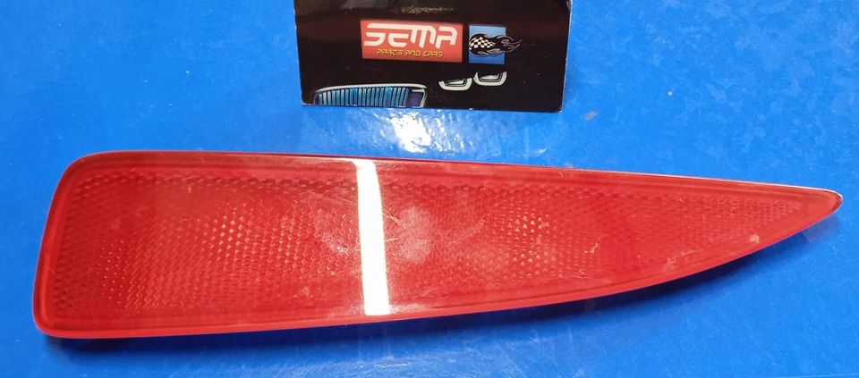 REFLECTOR DE LUZ TRASERA DERECHA TOYOTA YARIS 2012-2014 52164-52100
