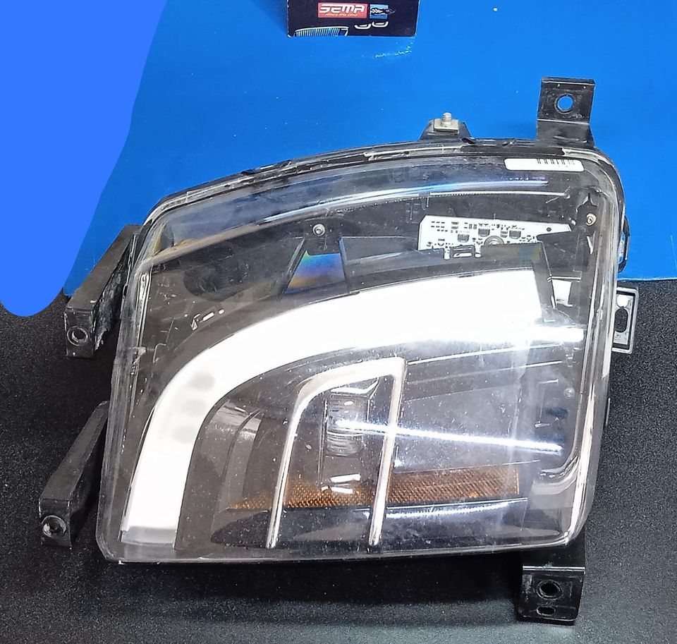 FARO ANTINIEBLA DELANTERO DERECHO TESLA MODEL X 2016-2020 1034327-00-C
