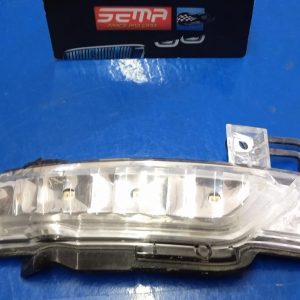 LUZ DIRECCIONAL DE ESPEJO RETROVISOR DELANTERA DERECHO DODGE DURANGO 2013-2023 2004.0404