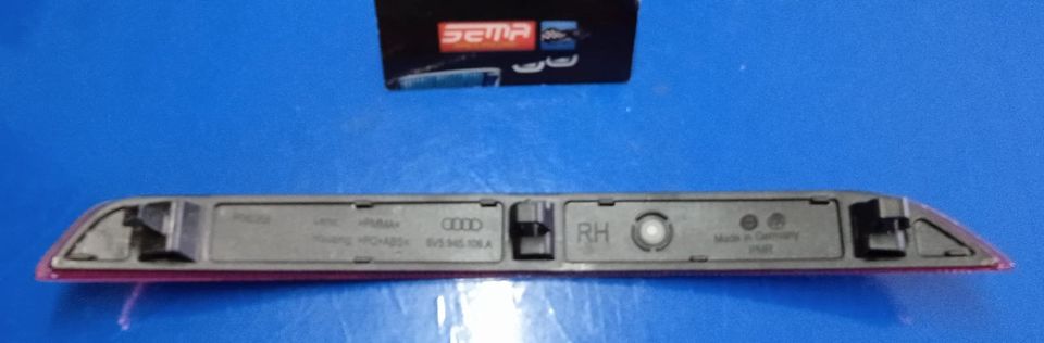 REFLECTOR DE LUZ TRASERA DERECHA AUDI A3 2015 8V5.945.106.A - Imagen 2