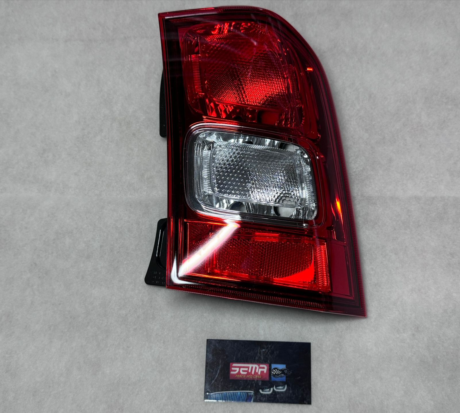 CALAVERA TRASERA DERECHA SUZUKI IGNIS 2019-2020 220-59343