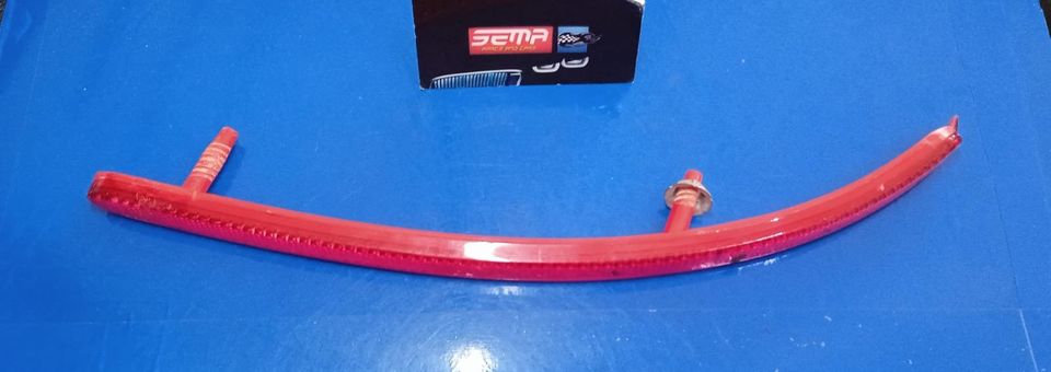 REFLECTOR DE LUZ TRASERO IZQUIERDO DODGE STRATUS 2001-2006 37004-M1