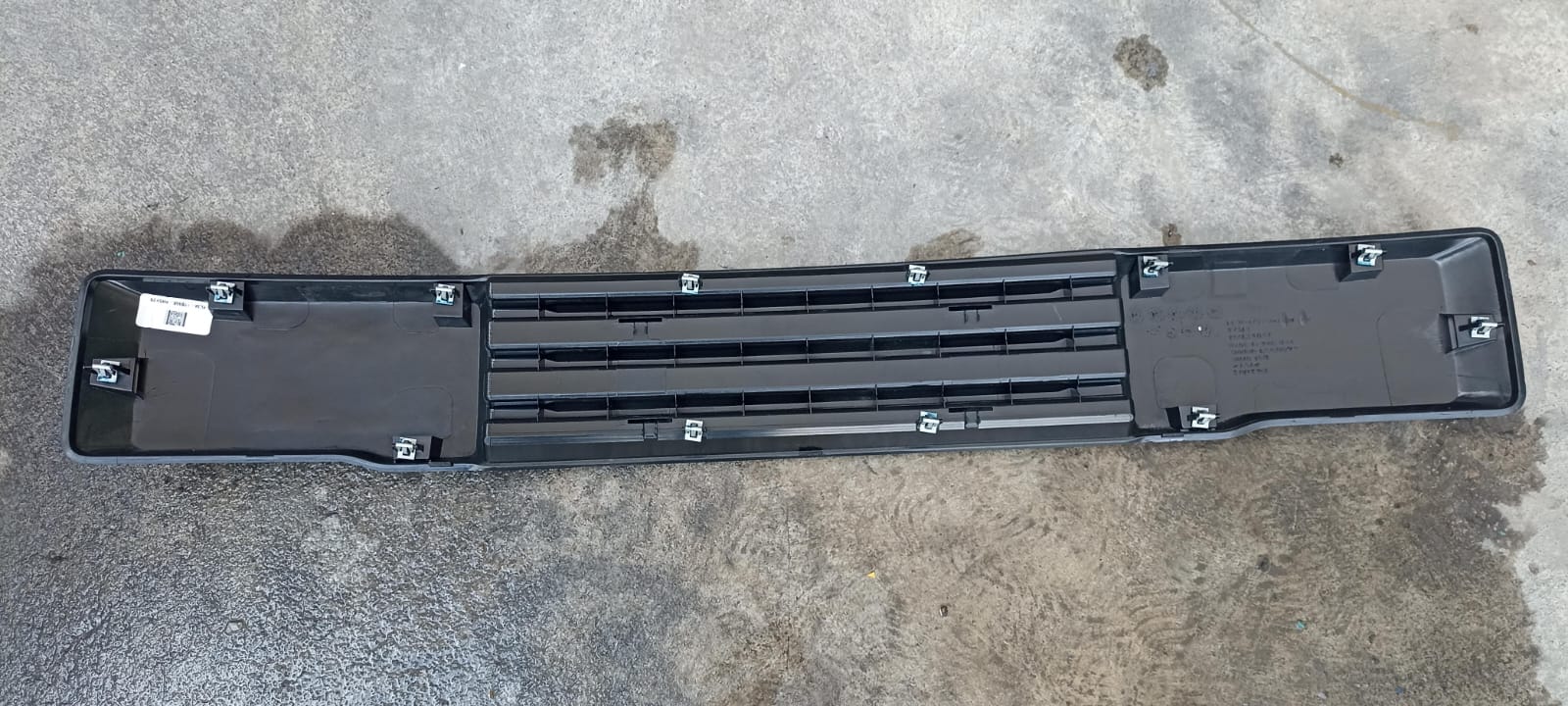 REJILLA DELANTERA INFERIOR FORD F-150 2015-2017 ORIGINAL FL34-17B968-AH - Imagen 2