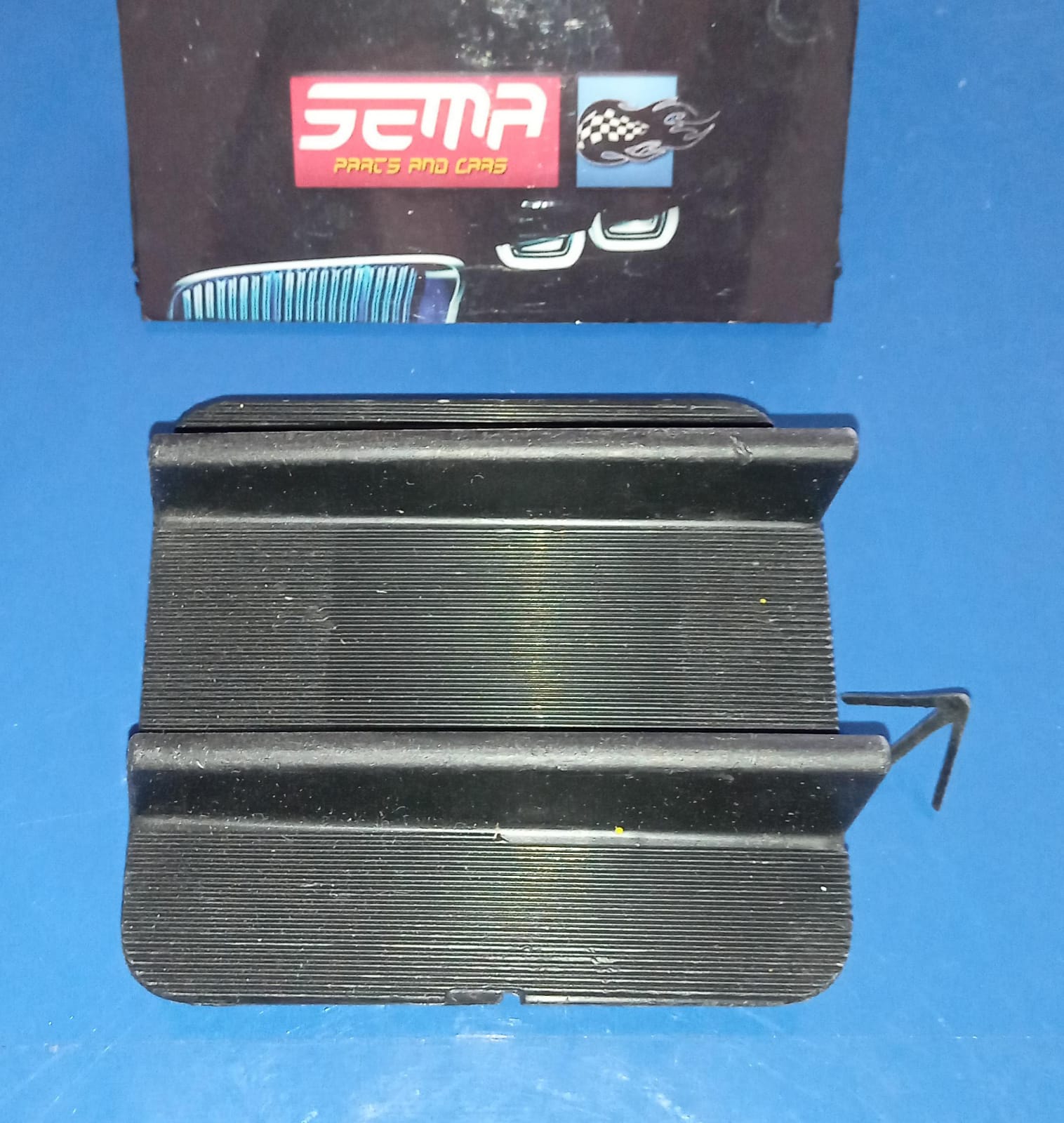 Tapa tirón FR(Delantera) Nissan March 2012-2013 622A0 1HL0A