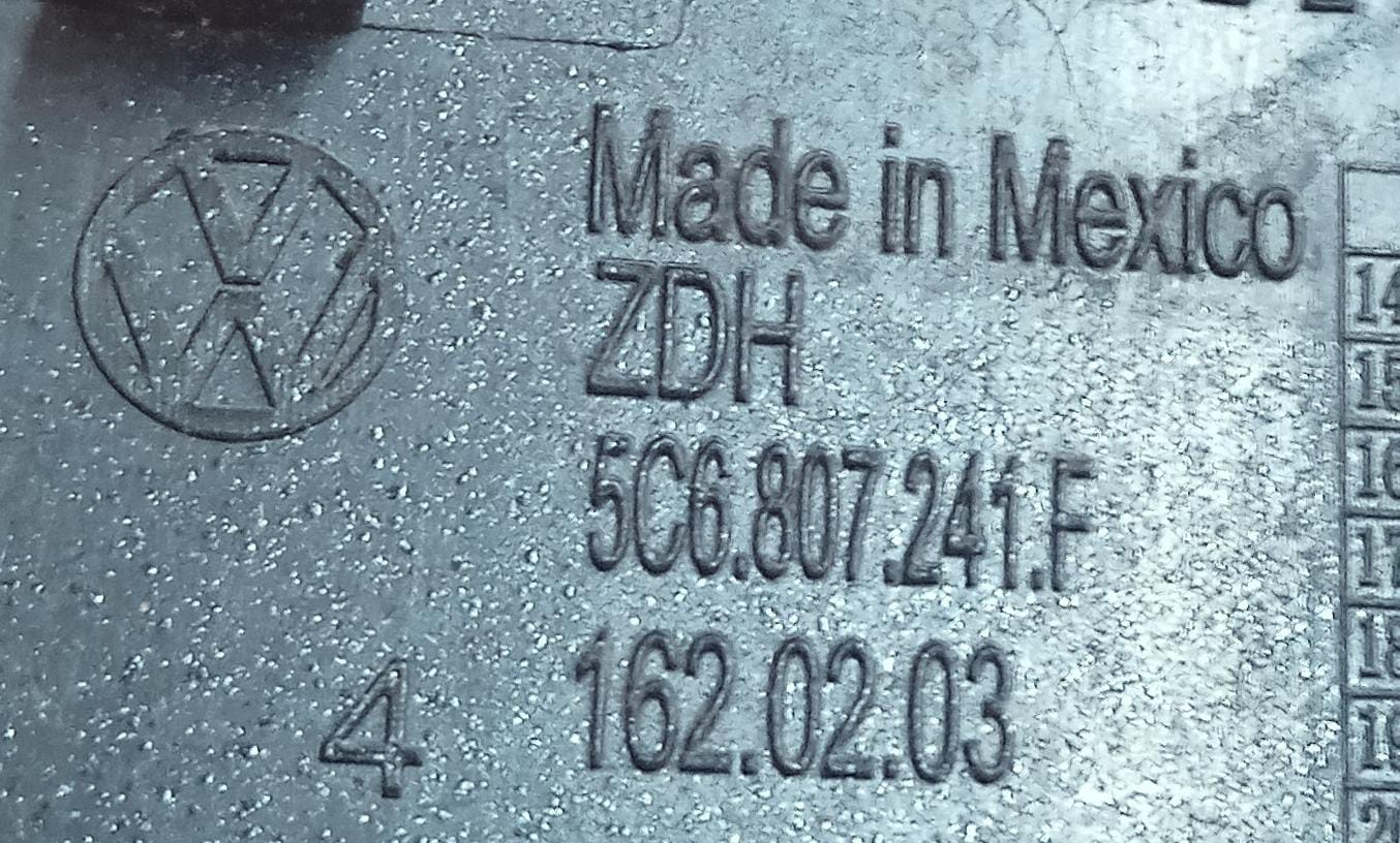 Tapa tirón FR(Delantera) VW Jetta 2015-2018 5C6.807.241.E - Imagen 4