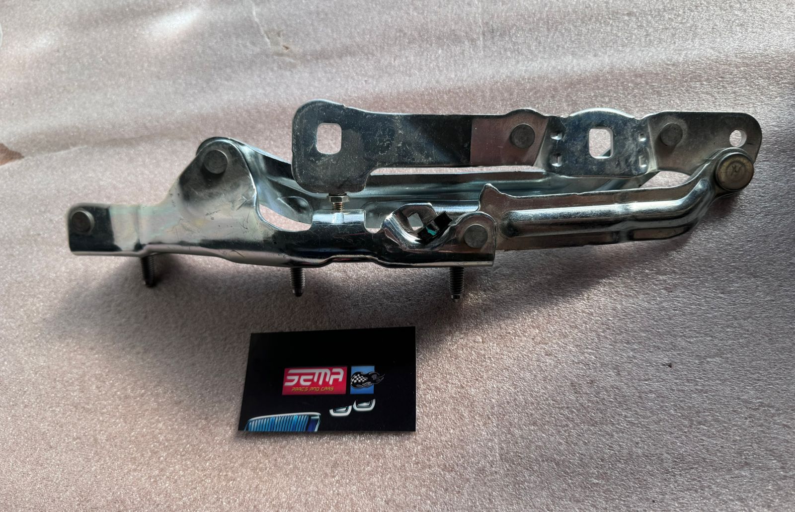 BISAGRA DE COFRE DERECHO TESLA MODEL 3 2018-2022 1667398-00-B