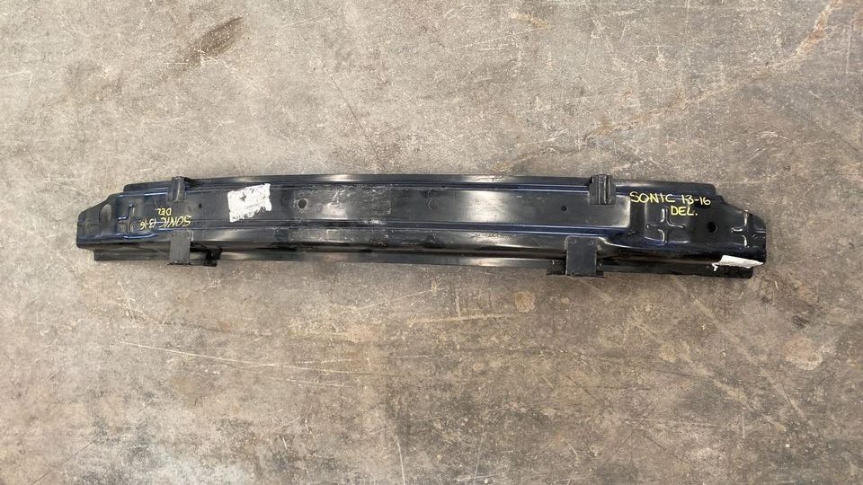 REFUERZO DELANTERO CHEVROLET SONIC 95205657 2013-2016