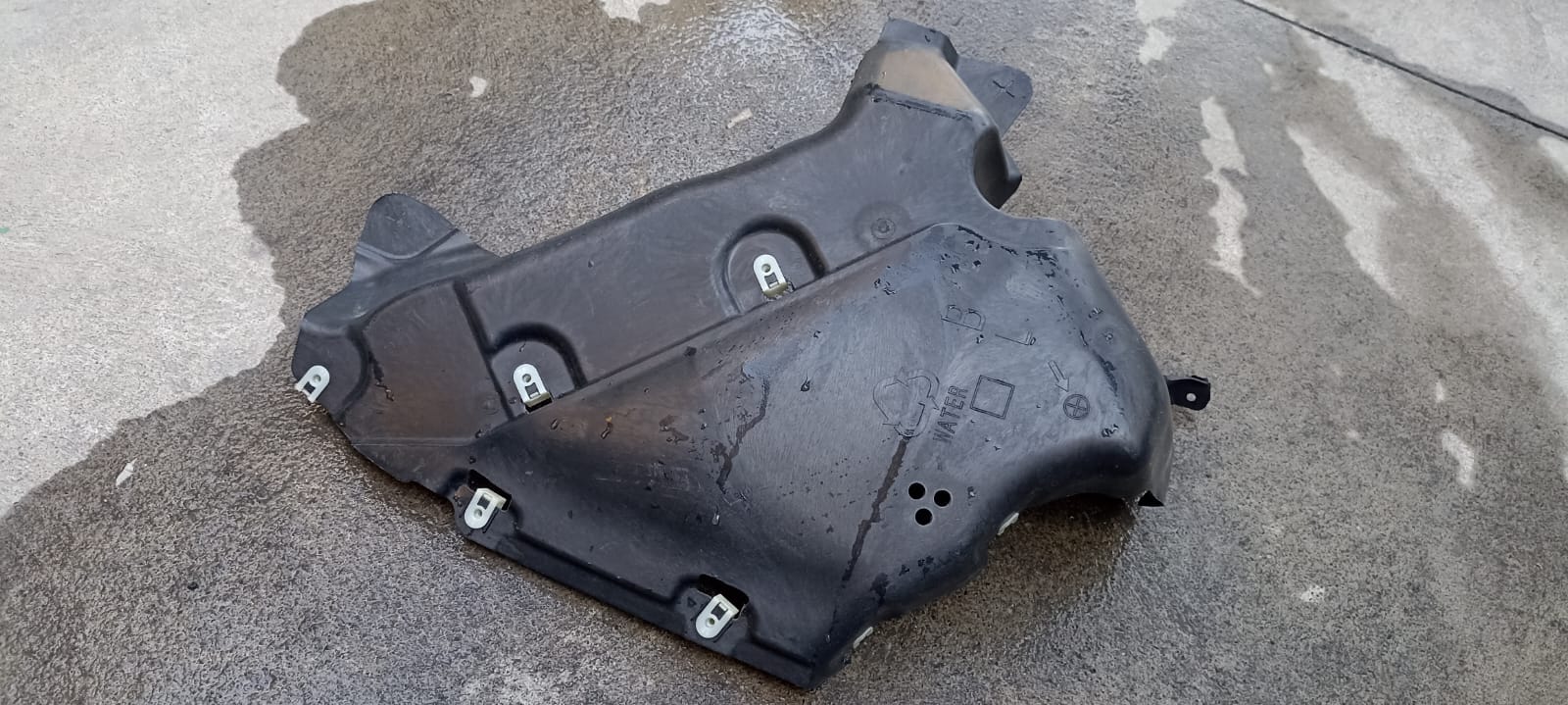 CUBIERTA TRASERA IZQUIERDA DE CARROCERIA BMW MA G82 2019-2024 ORIGINAL 51 75 9 477 342