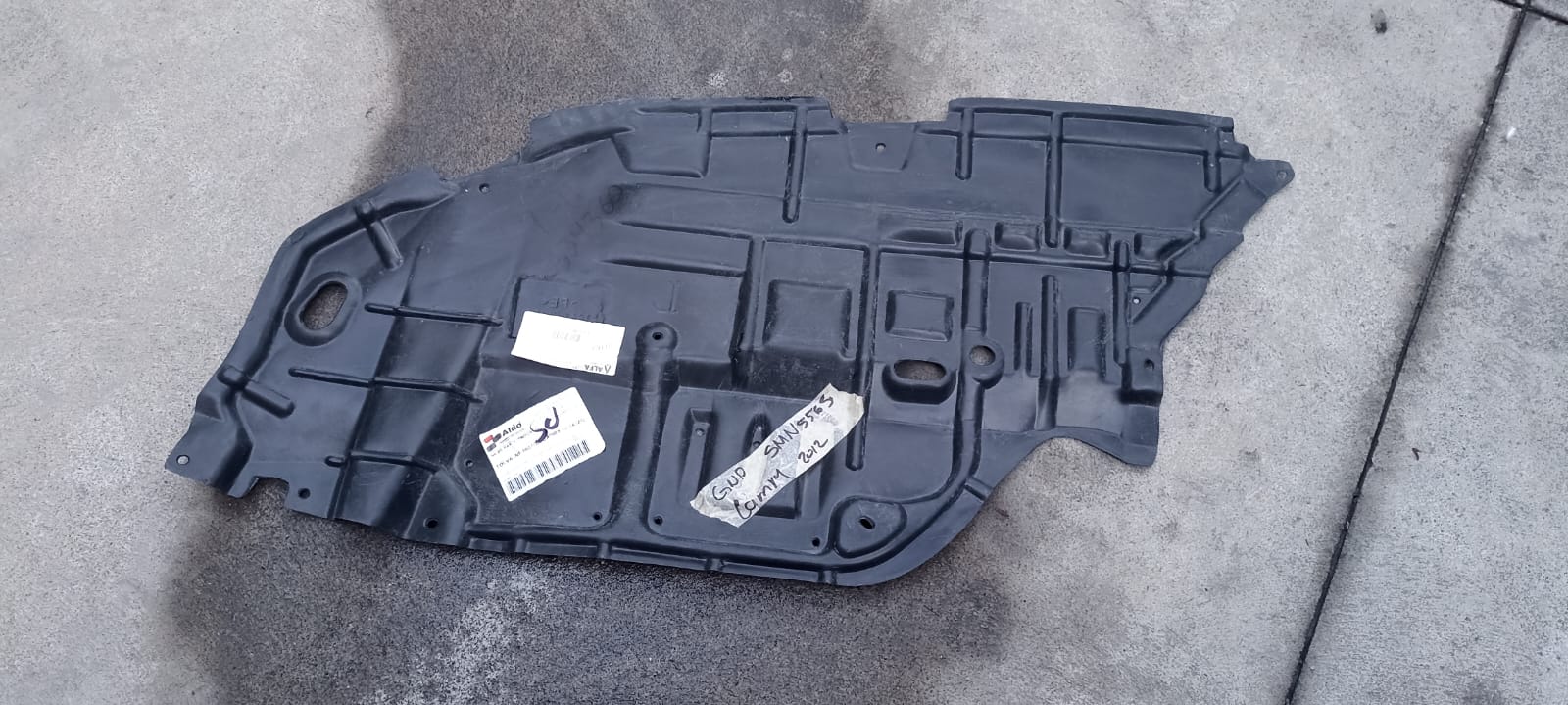 TOLVA INFERIOR IZQUIERDA MOTOR TOYOTA CAMRY 2012-2014 TAIWAN 51441-06150