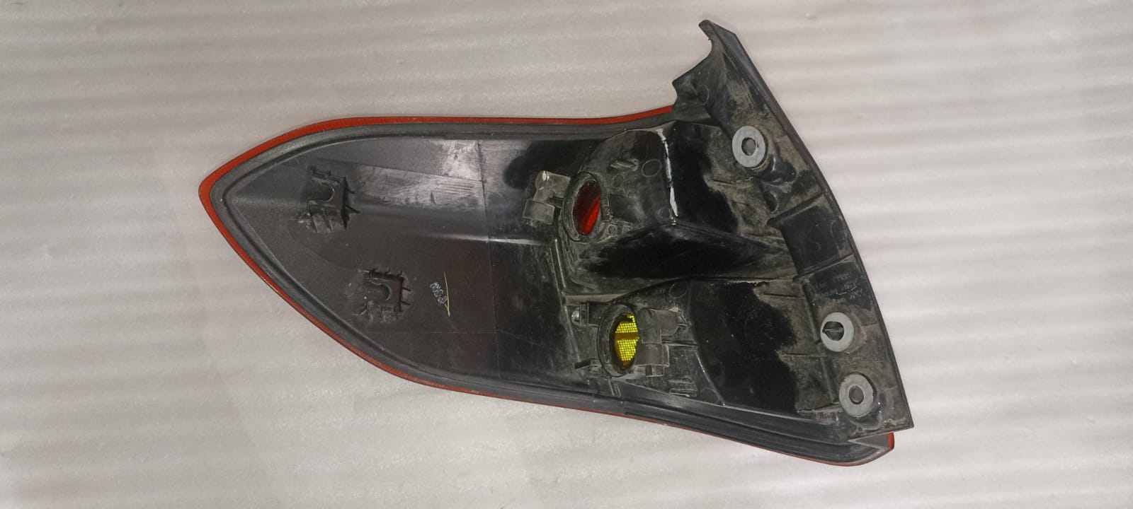CALAVERA DERECHA SUZUKI VITARA 2018-2020 ORIGINAL 220-18097 - Imagen 2