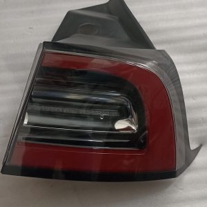 CALAVERA DERECHA TESLA MODEL 3 2017-2021 ORIGINAL