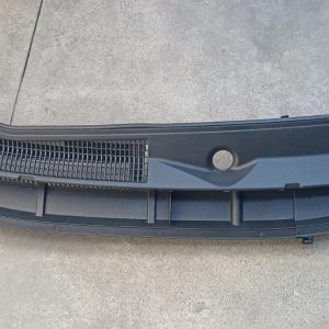 REJILLA INFERIOR DE PARABRISAS TOYOTA YARIS 2018-2021 ORIGINAL 55708-0D280
