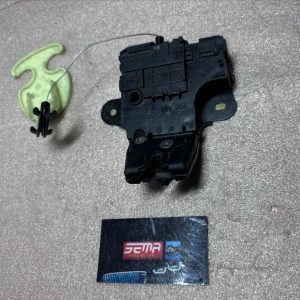 CHAPA DE CAJUELA ELECTRICA TRASERA CHEVROLET MALIBU 2013-2016 13501988