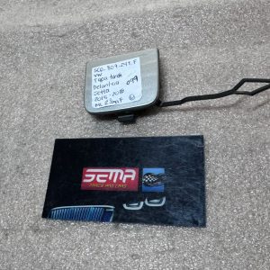 TAPA TIRON DELANTERA VOLKSWAGEN JETTA 2015-2018 5C6-807-241F