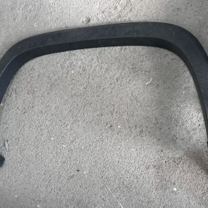 MOLDURA CANTONERA TRASERA DERECHA CHEVROLET COLORADO 2016-2020 23255707