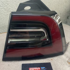 CALAVERA DERECHA TESLA MODEL 3 1077398