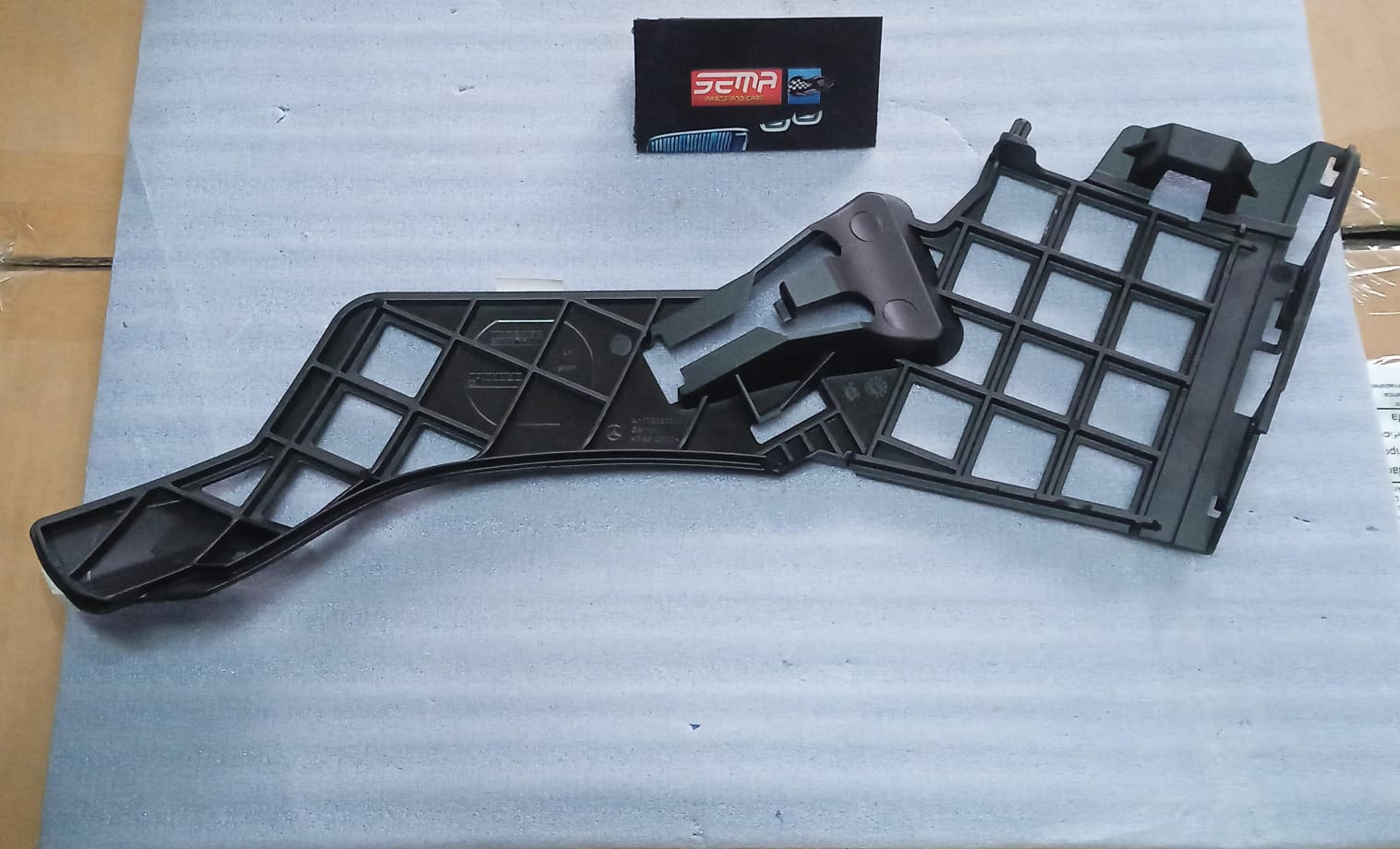 SOPORTE GUIA LATERAL IZQUIERDO MERCEDES BENZ CLA 250 2017-2019 1178856300 - Imagen 2