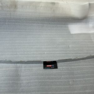 Moldura De Facia Delantera Volkswagen Touareg 2015-2018 (Usado)7P6853079