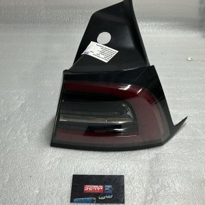 Calavera Derecha Tesla Model 3 2017-2023 (Usado)1077398