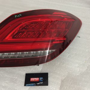 Calavera Derecha Mercedes Benz Clase C 2018-2022 (Usado)A2059064603