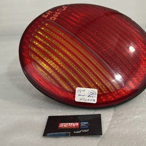 Calavera Derecha Volkswagen Beetle 1998-2005 (Usado)1C0945172D