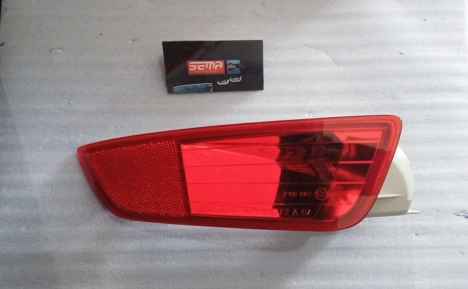 CALAVERA ANTINIEBLA TRASERA DERECHA VOLVO CX60 2010 89500576