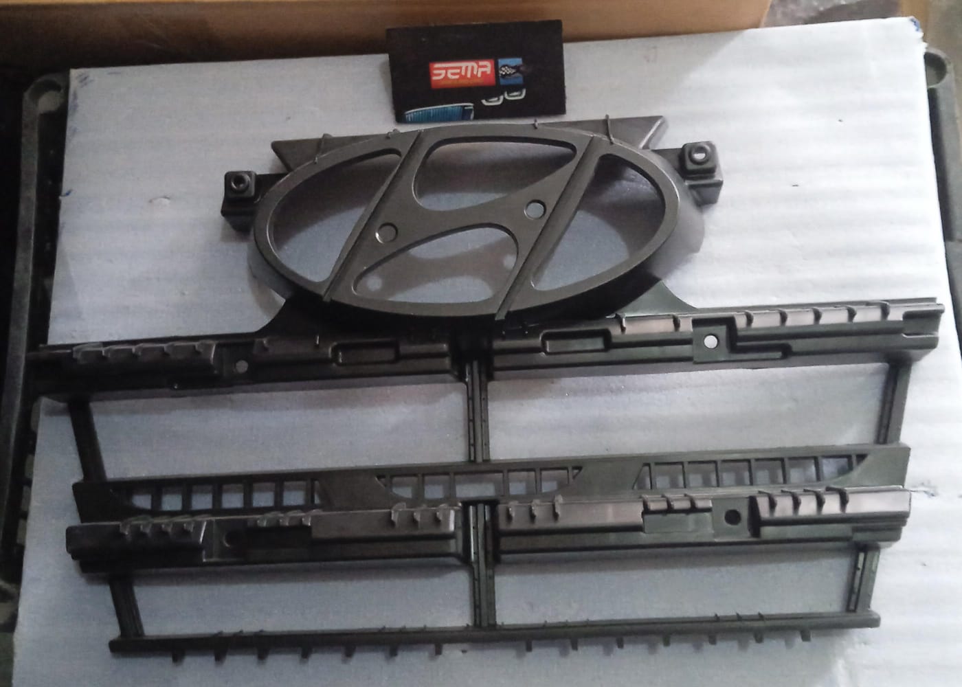 BASE DE EMBLEMA HYUNDAI CRETA 2018-2020 86532-A0500