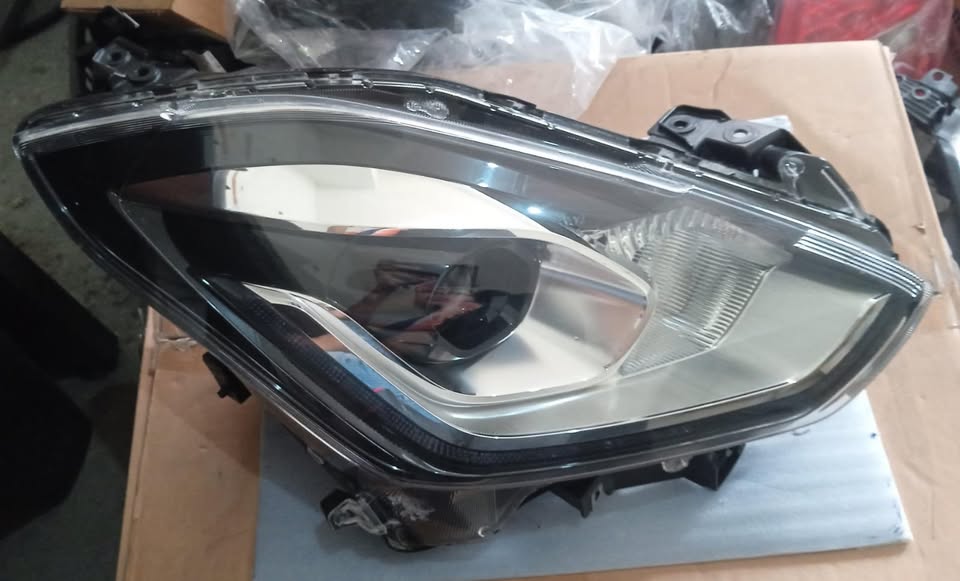 FARO DELANTERO DERECHO SUZUKI SWIFT 2019-2022 35120-52RRE1