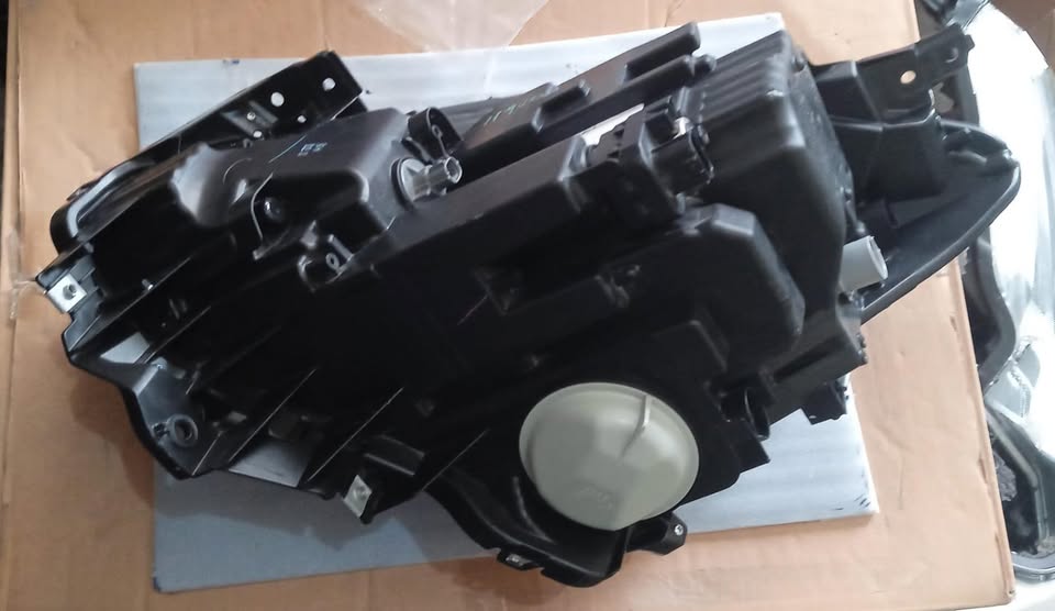 FARO DELANTERO DERECHO SUZUKI SWIFT 2019-2022 35120-52RRE1 - Imagen 2