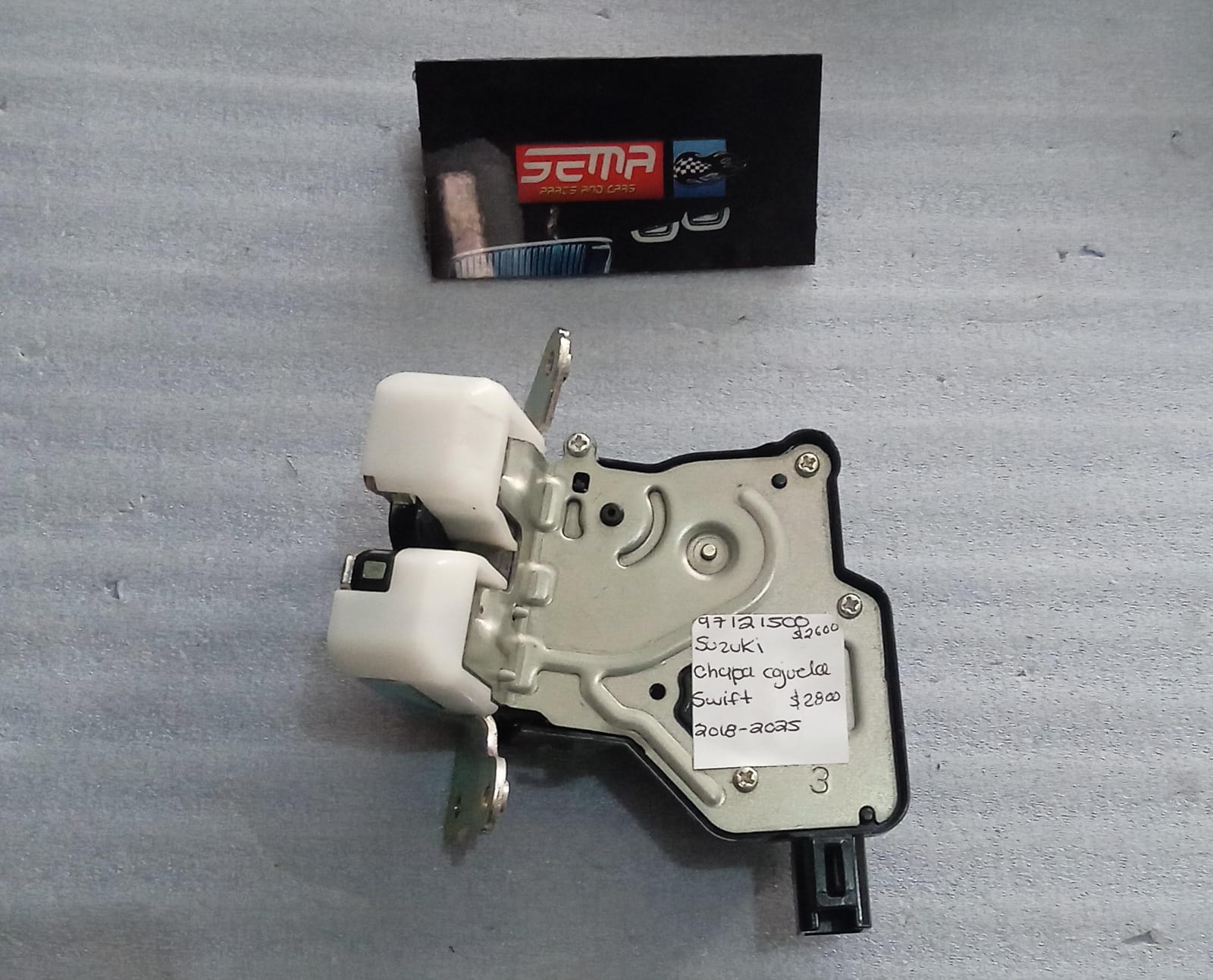 CHAPA CAJUELA SUZUKI SWIFT 2018-2025 97121500 - Imagen 2