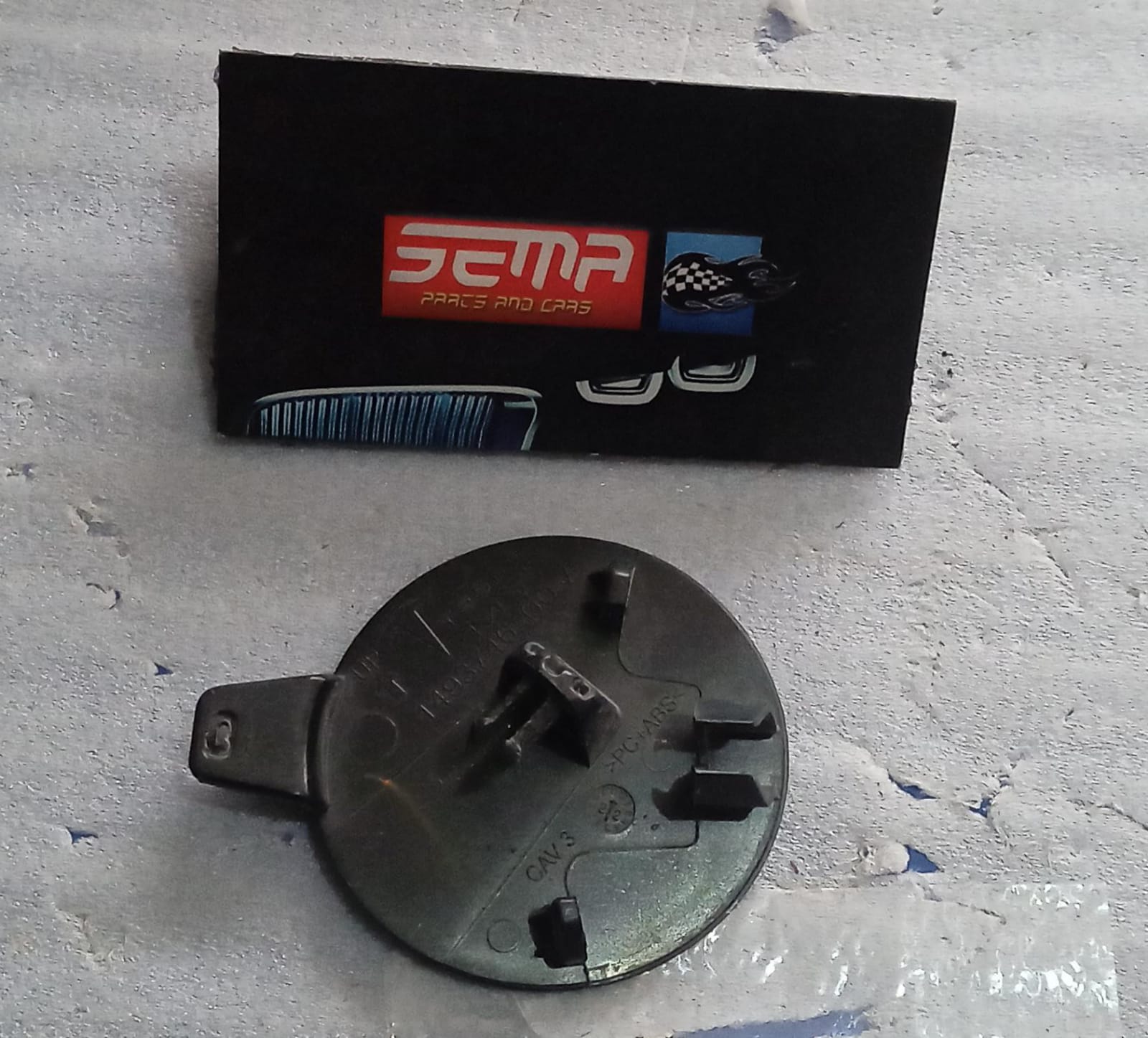 TAPA DE REMOLQUE DELANTERA TESLA MODEL Y 2019-2024 1493746-00 - Imagen 2