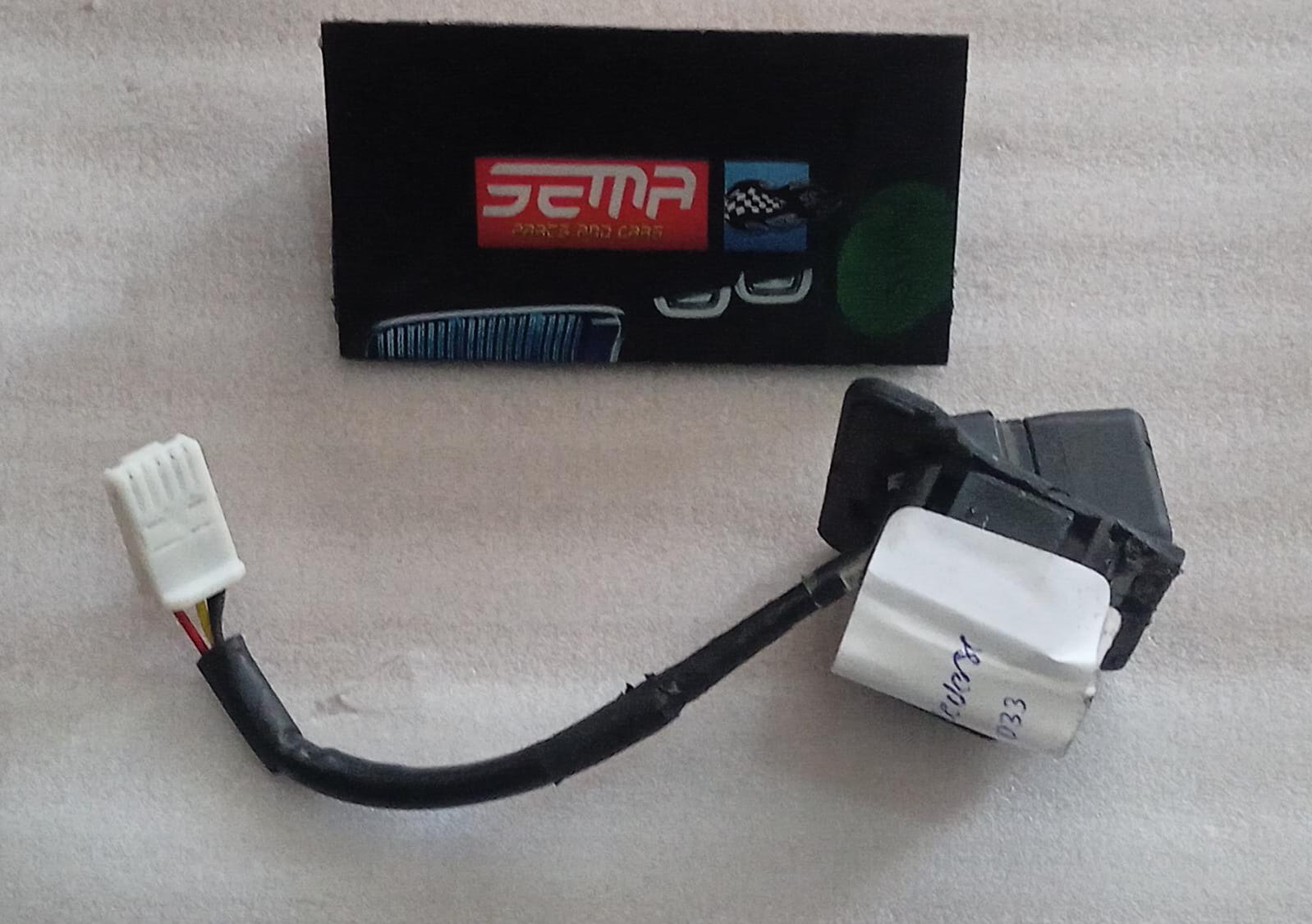 CAMARA DE REVERSA MAZDA 3 2014-2018 8737225610 - Imagen 2