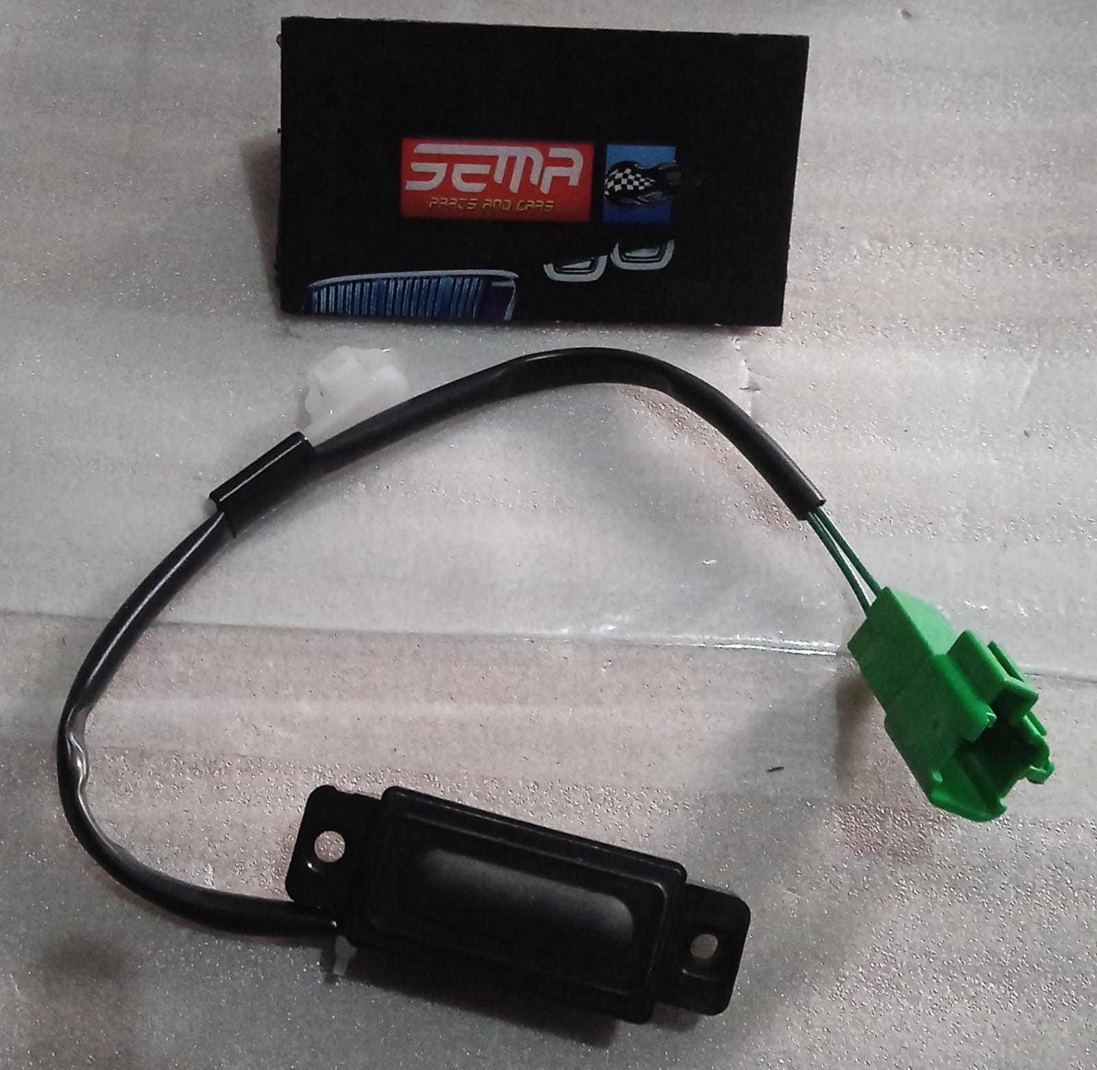 BOTON INTERRUPTOR DE APERTURA MALETERO SUZUKI SWIFT 2025-2017 37178-5R002