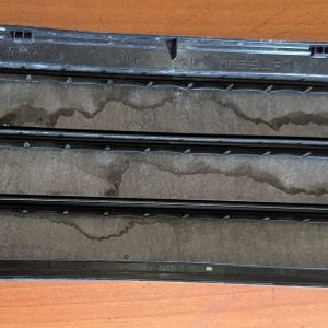 CUBIERTA DE VENTILACIONTESLA MODEL Y 2020-2023 1098751-00-C