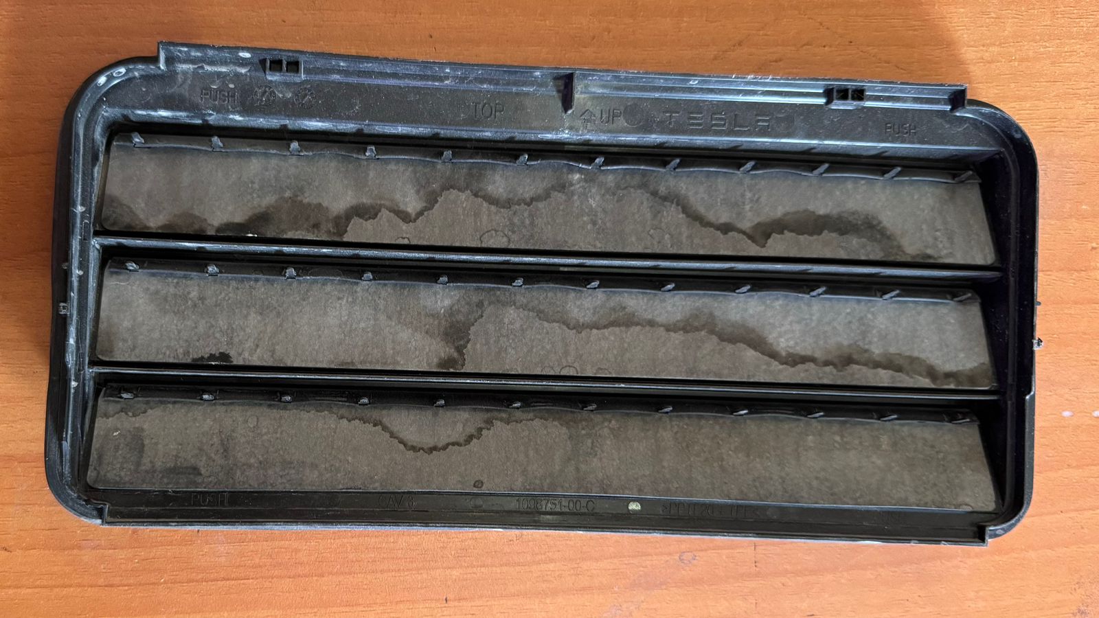 CUBIERTA DE VENTILACIONTESLA MODEL Y 2020-2023 1098751-00-C