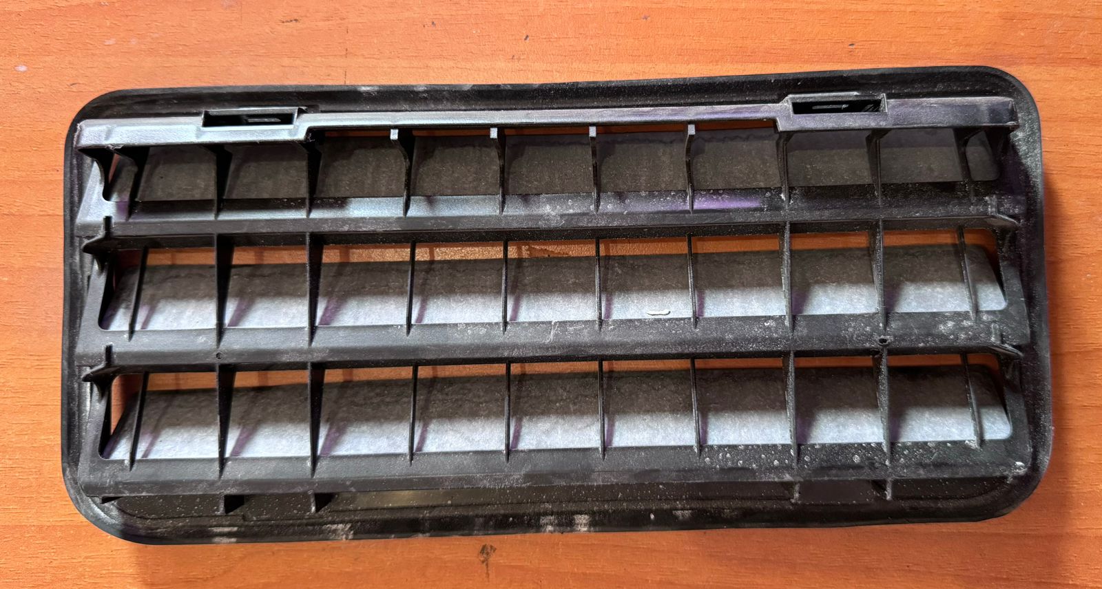 CUBIERTA DE VENTILACIONTESLA MODEL Y 2020-2023 1098751-00-C - Imagen 2
