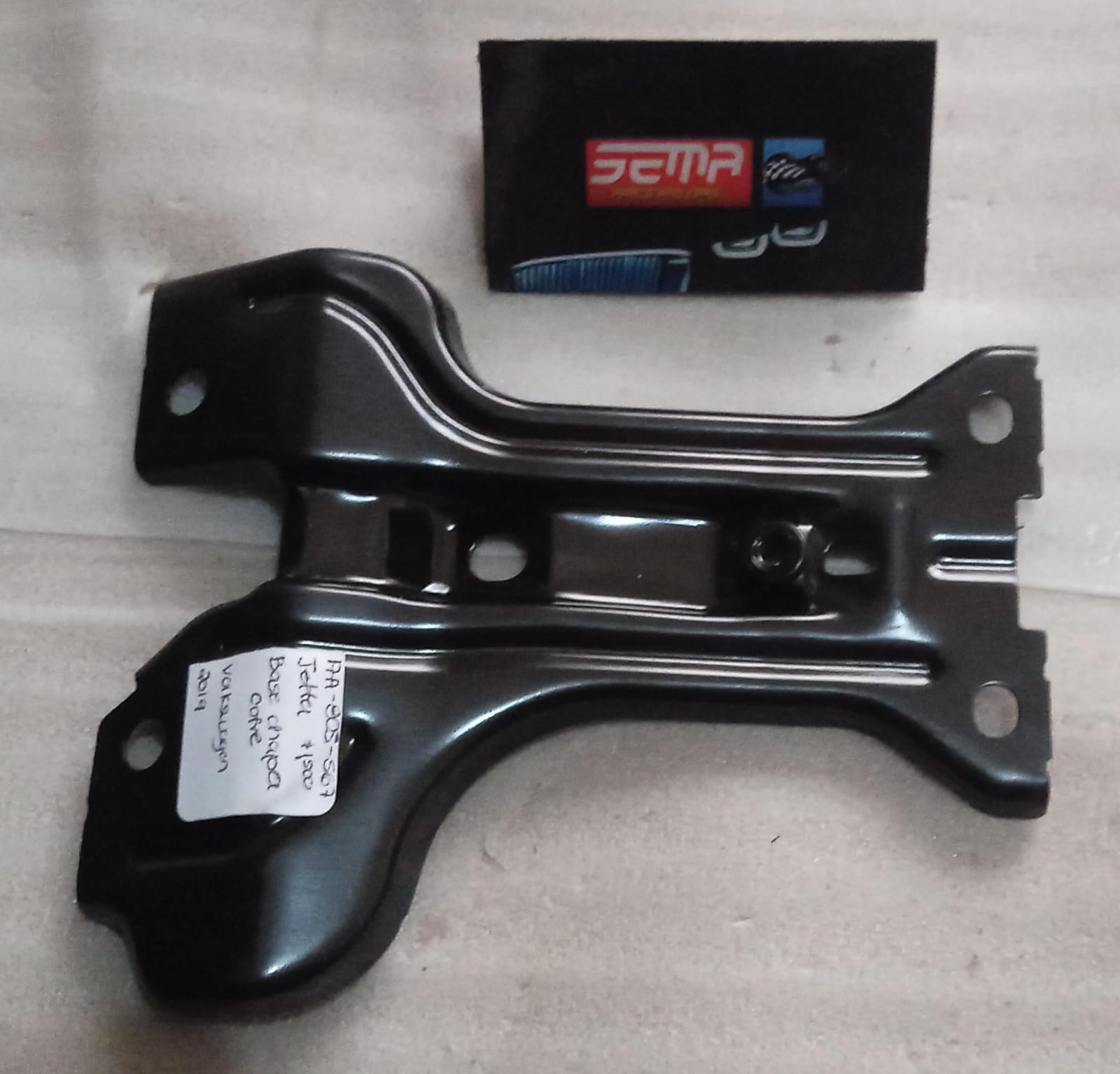BASE CHAPA DE COFRE JETTA VOLKSWAGEN 2019 17A-805-567