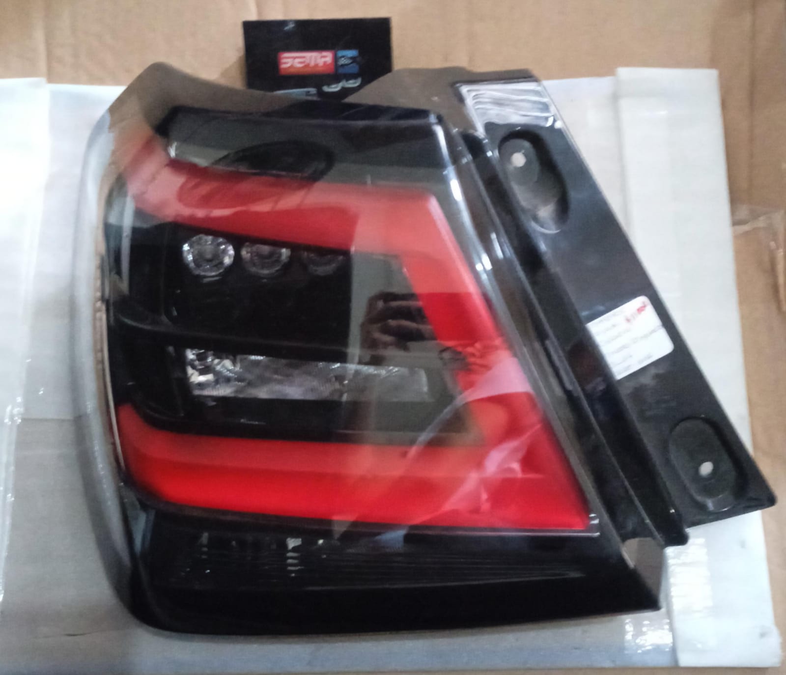 CALAVERA TRASERA IZQUIERDA SUZUKI SWIFT 2025-2026 1544BR00