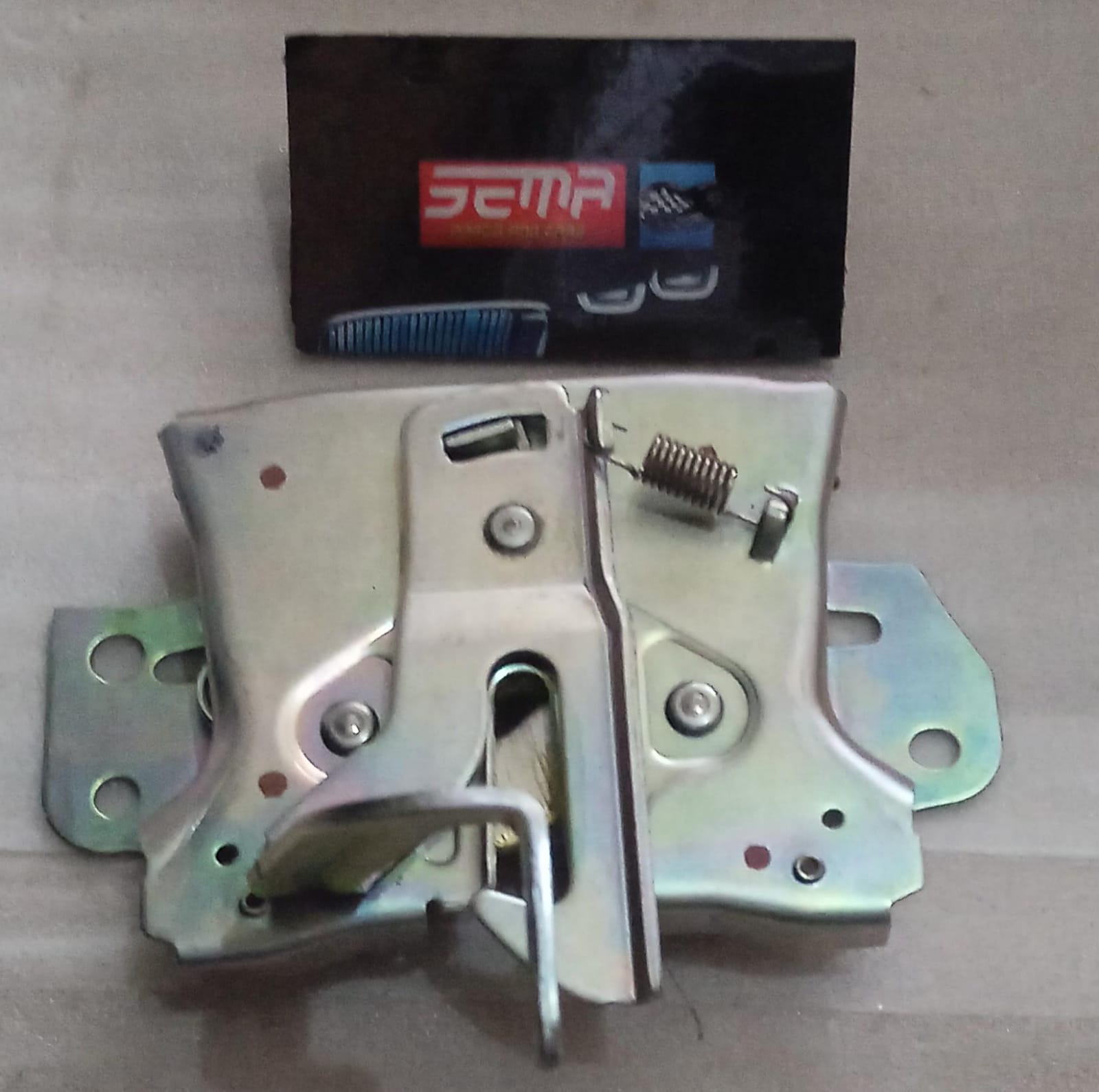 CHAPA DE COFRE DODGE ATTITUDE 2015-2020 5908A185