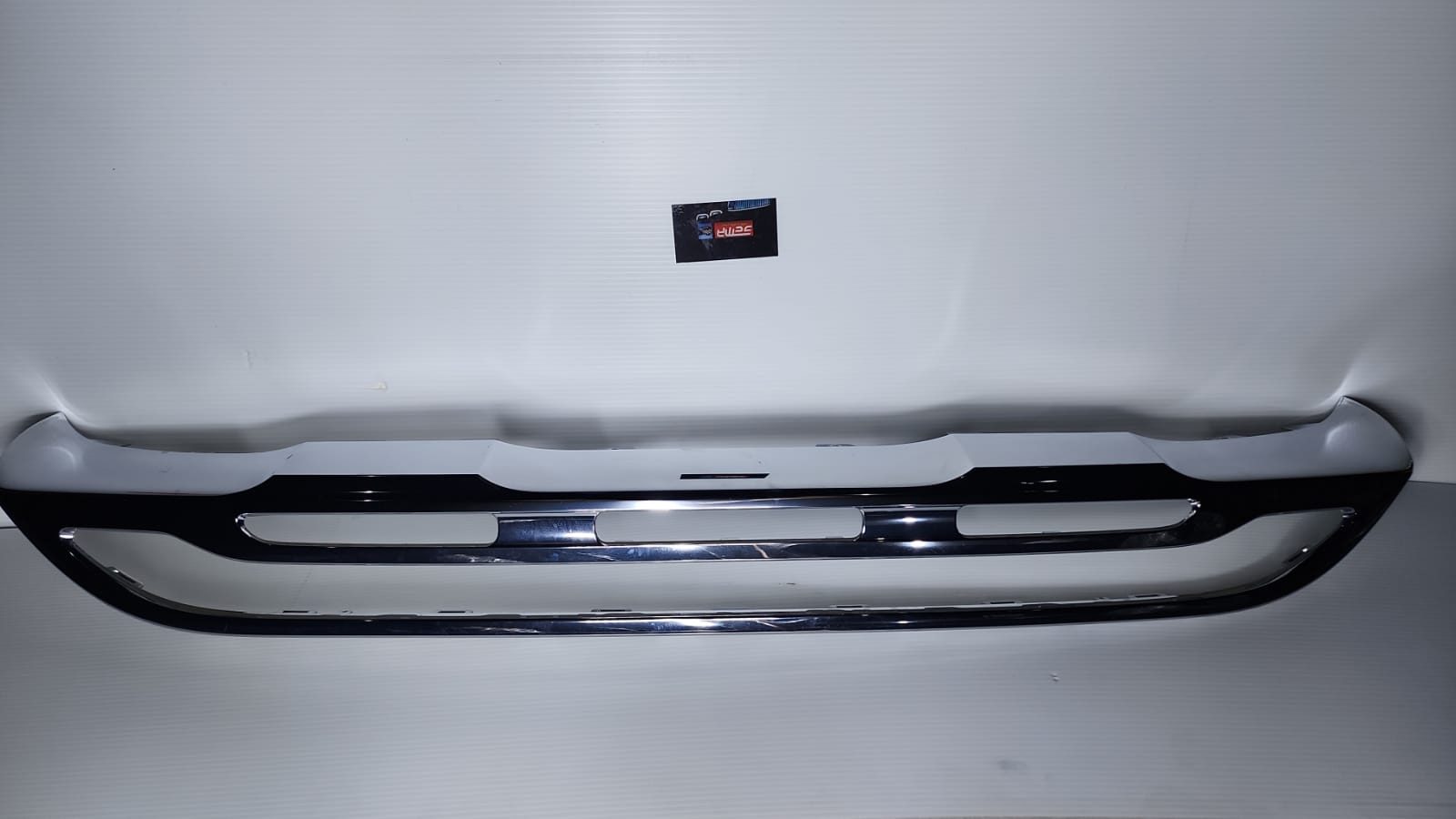 BISEL CROMADO FASCIA DELANTERA MERCEDES BENZ 2021-2023 A2478805901