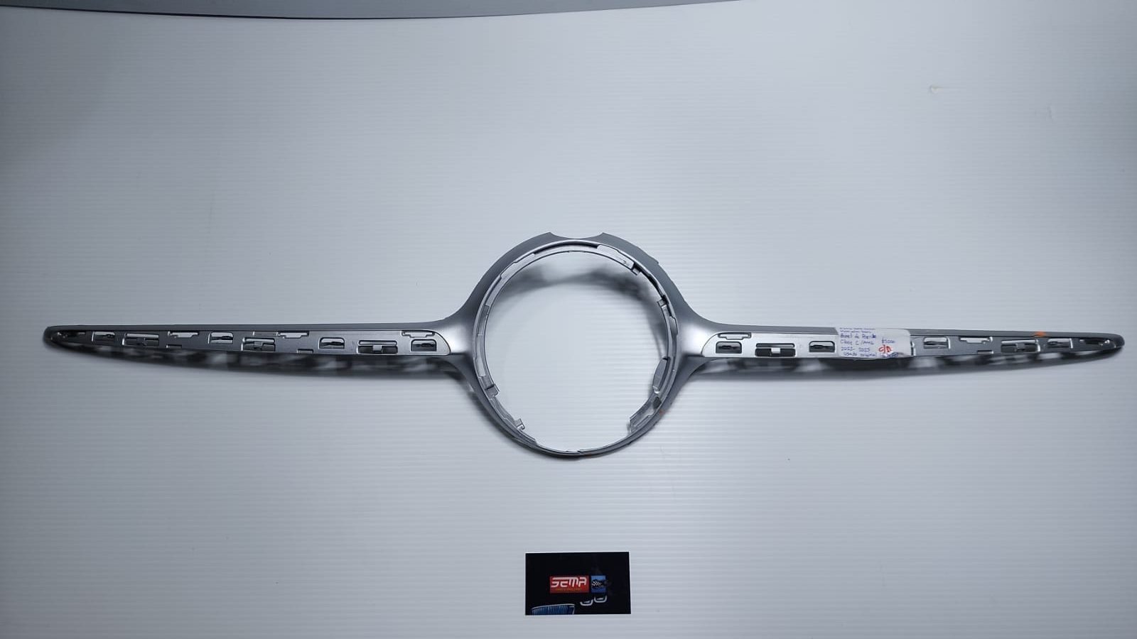 BISEL DE PARRILLA MERCEDES BENZ CLASE C 2022-2025 A2068885000