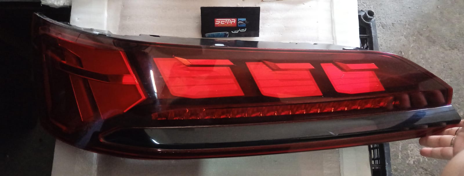 CALAVERA TRASERA IZQUIERDA AUDI Q7 2020-2023 4M0945095Q