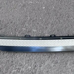 MOLDURA SUPERIOR PARRILLA GRIS KIA SELTOS 2021-2023 86352-Q7500