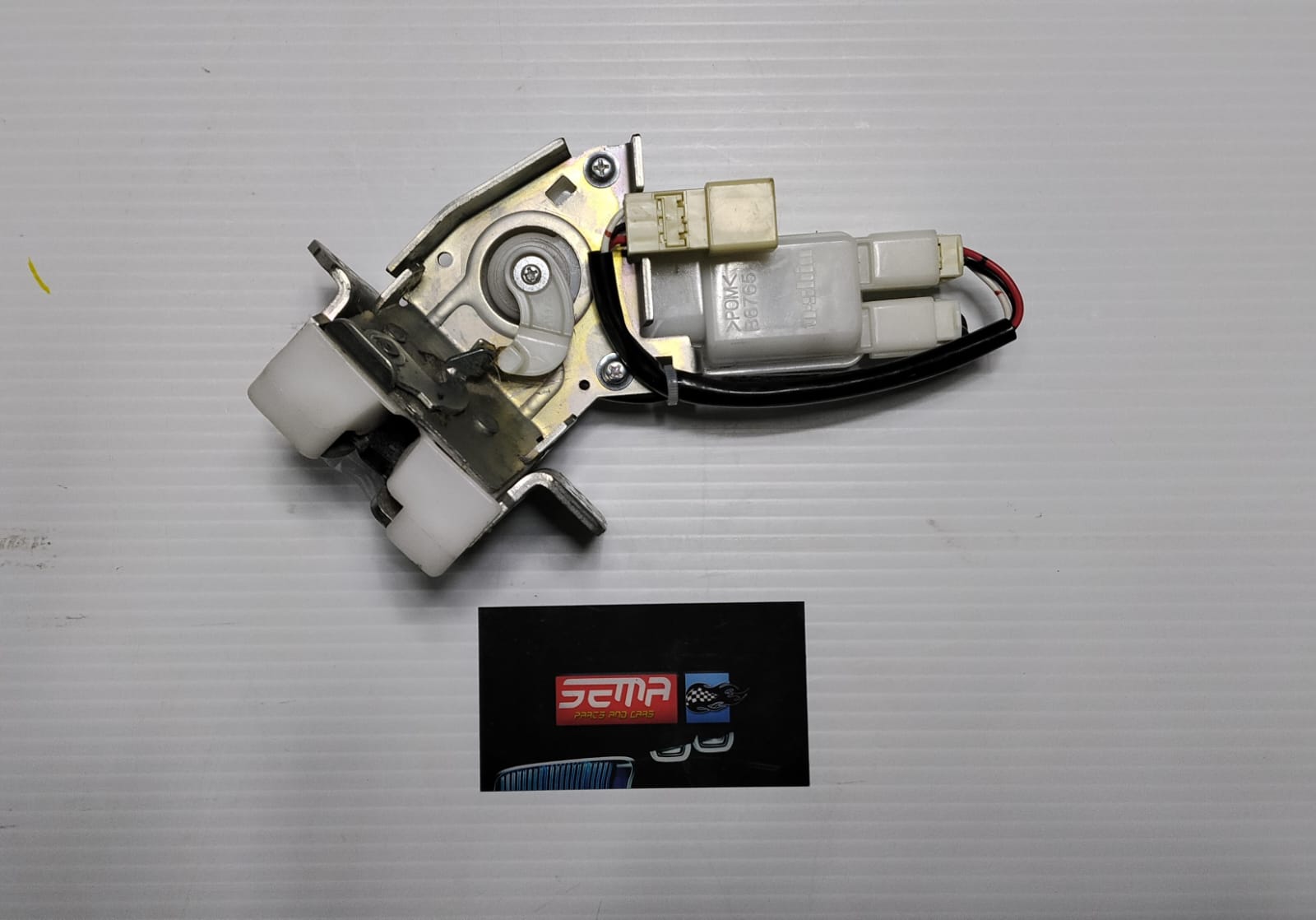 CHAPA CAJUELA SUZUKI VITARA 2015-2020 B6765
