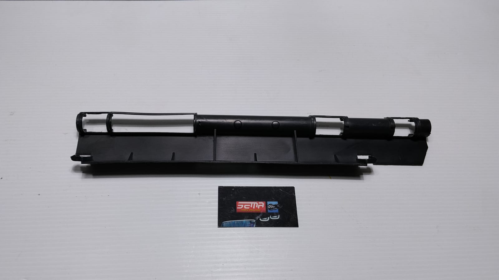DEFLECTOR DE RADIADOR DERECHO CHEVROLET SILVERADO 2014-2020 23435605