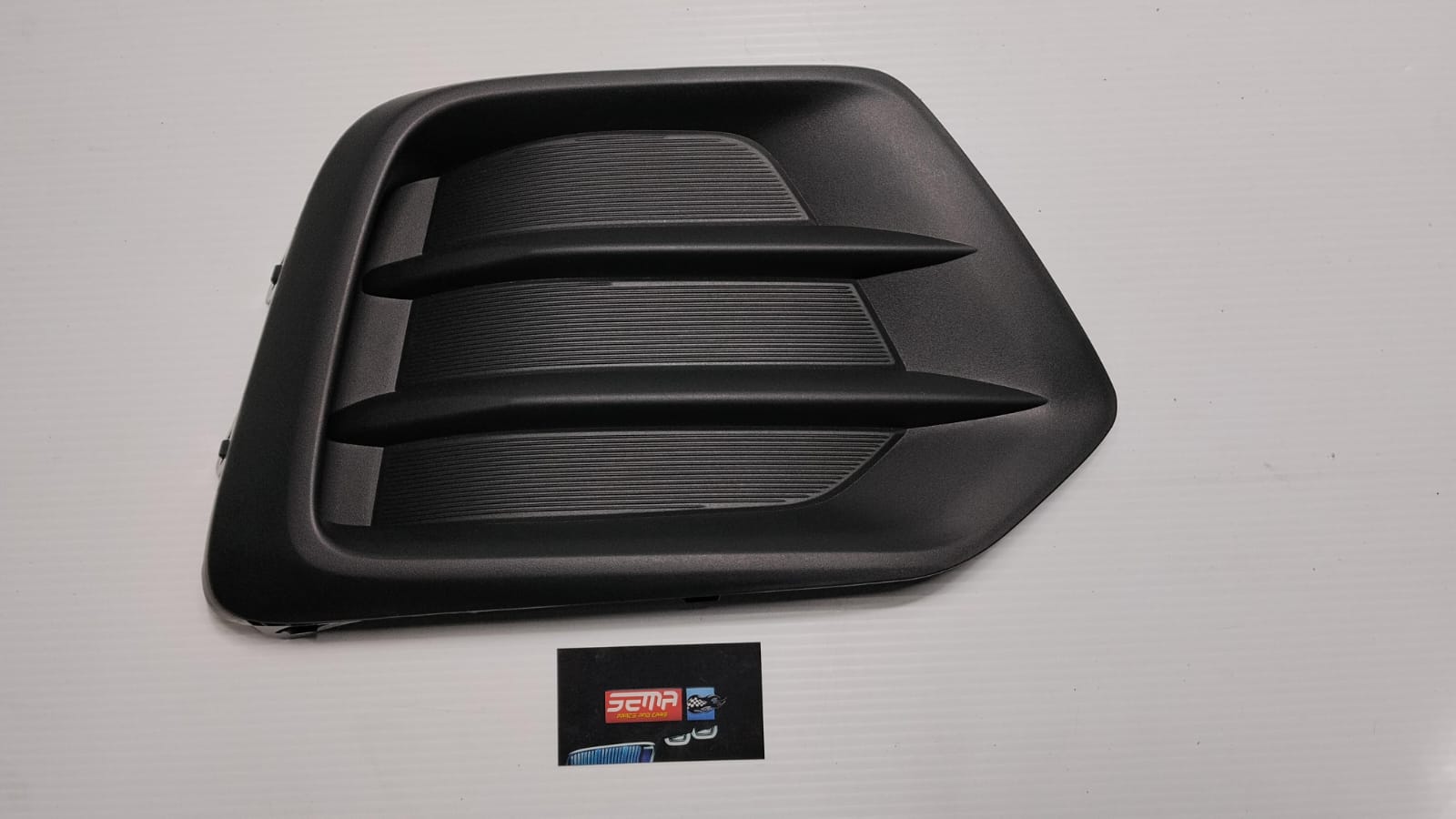 BISEL FARO DE NIEBLA IZQUIERDO CHEVROLET TRAX 2017-2020 003-0679-16