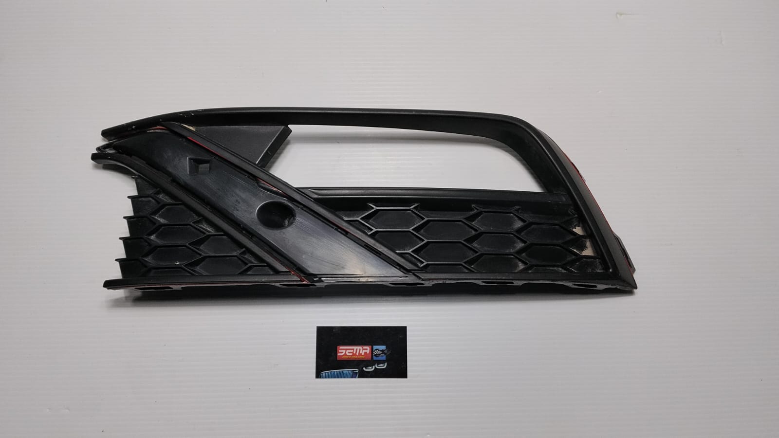 REJILLA DE FACIA IZQUIERDA DELANTERA VOLKSWAGEN POLO 2015-2020 6RG-853-665-L