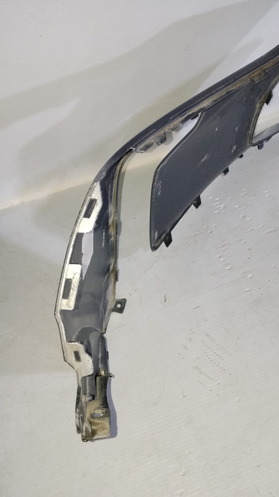 FACIA DELANTERA CHEVROLET TRACKER 2021-2025 26237240 - Imagen 2