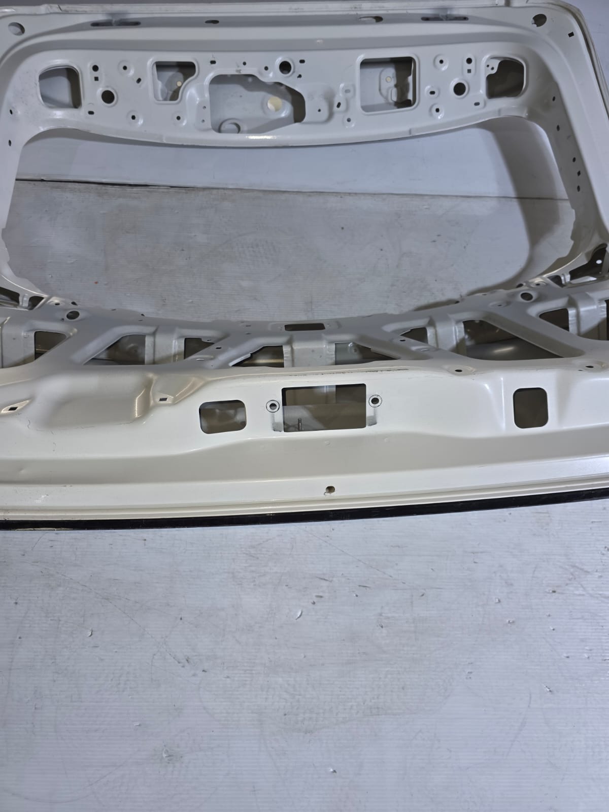 TAPA CAJUELA KIA SPORTAGE 2023-2025 963147852 - Imagen 6